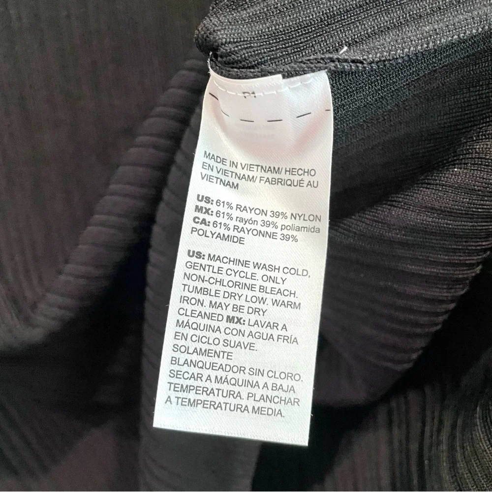 Chicos Stretch Ribbed Tank Top - Picture 6 of 9